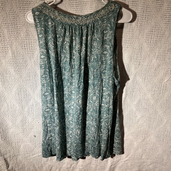 Lucky Brand stylish top Beaded embellishments around neck/chest - Picture 6 of 7
